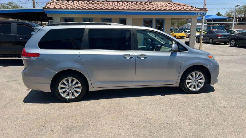 2011 Toyota Sienna Limited
