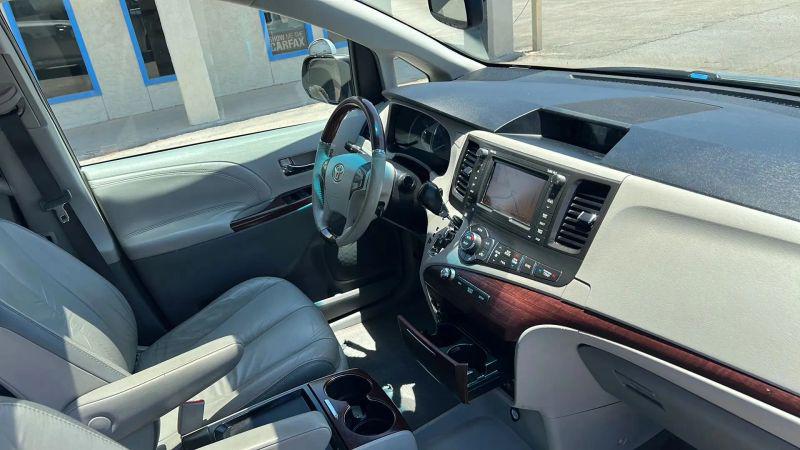 2011 Toyota Sienna Limited