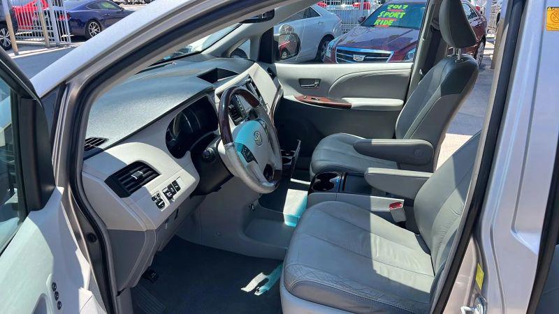 2011 Toyota Sienna Limited