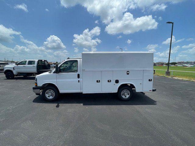 2025 Chevrolet Express Cutaway Work Van