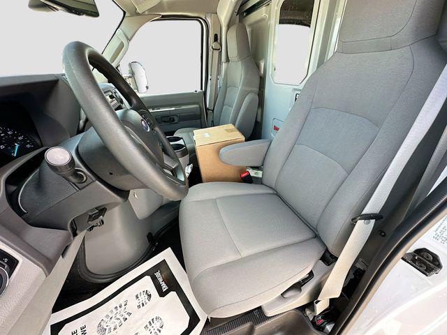 2026 Ford E-350 Cutaway Base