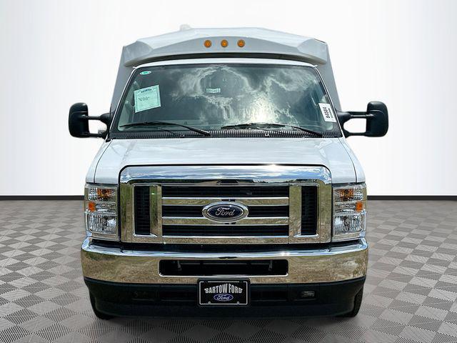 2025 Ford E-350 Cutaway Base