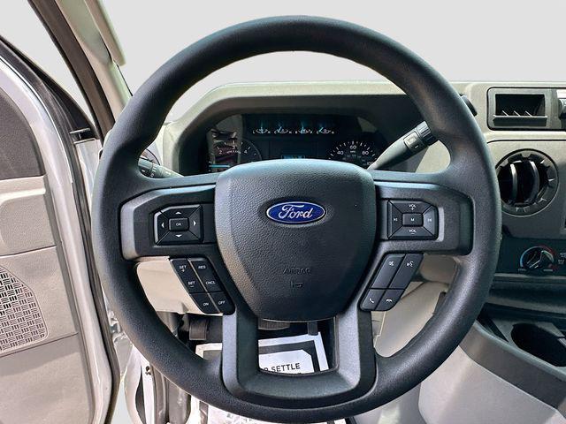 2025 Ford E-350 Cutaway Base