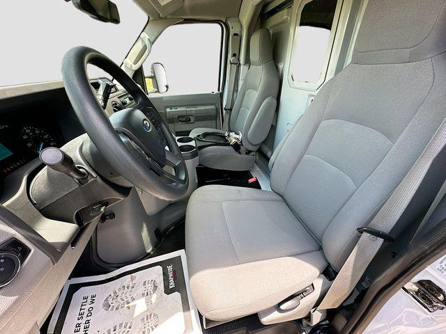 2025 Ford E-350 Cutaway Base