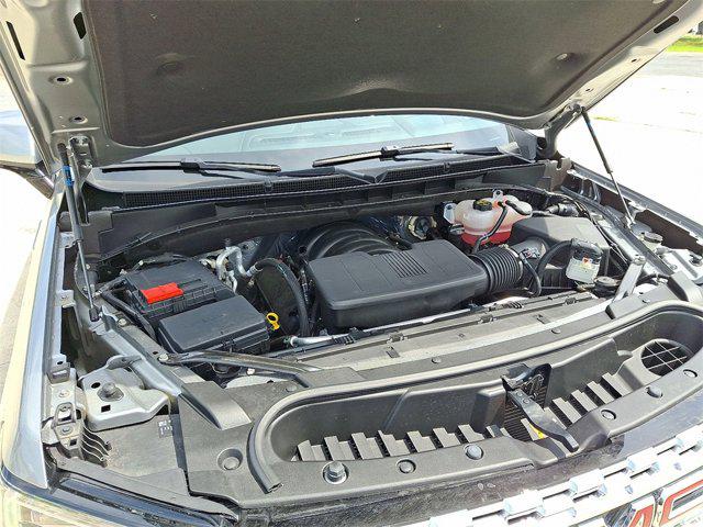 2024 GMC Yukon 4WD Denali