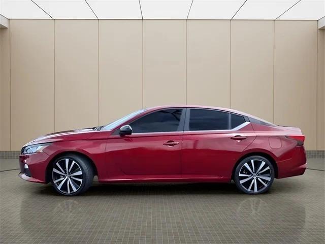 2021 Nissan Altima SR FWD