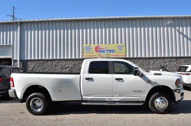2024 RAM 3500 Big Horn Crew Cab 4x4 8 Box