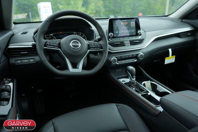 2025 Nissan Altima SR FWD