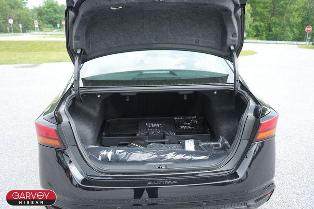 2025 Nissan Altima SR FWD