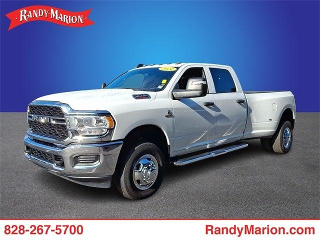 2024 RAM 3500 Tradesman Crew Cab 4x4 8 Box