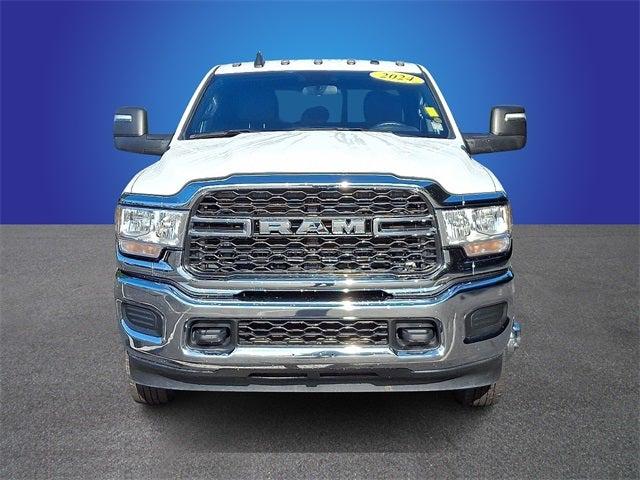 2024 RAM 3500 Tradesman Crew Cab 4x4 8 Box