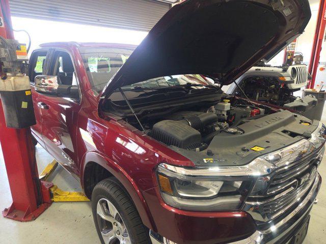 2019 RAM 1500 Laramie Crew Cab 4x4 57 Box