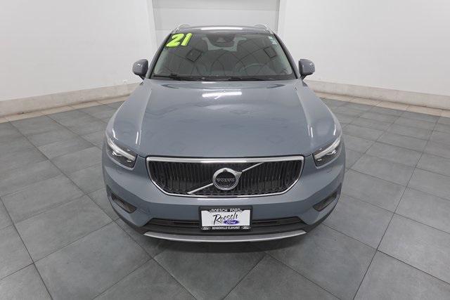 2021 Volvo XC40 T5 Momentum
