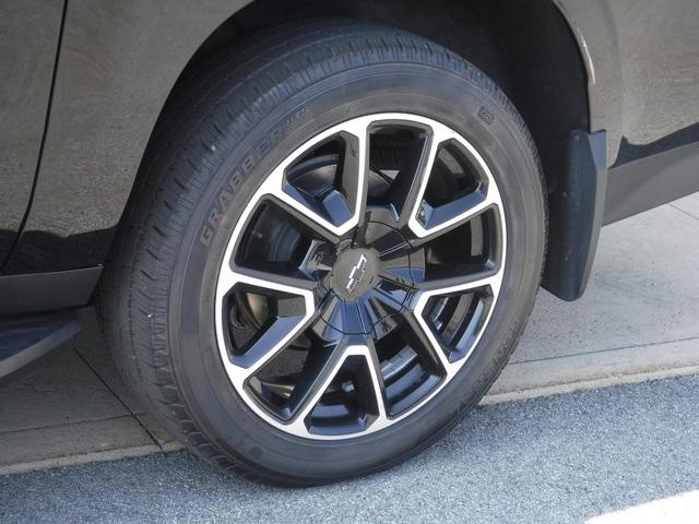 2022 Chevrolet Suburban 4WD RST