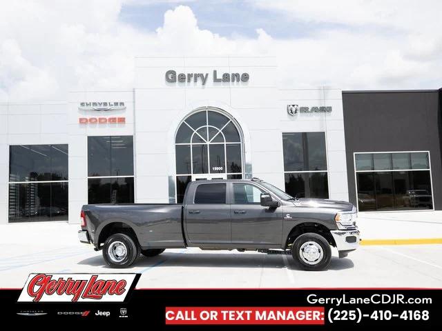 2024 RAM 3500 Tradesman Crew Cab 4x4 8 Box