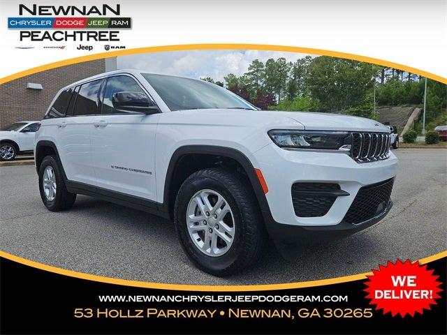 2023 Jeep Grand Cherokee Laredo 4x2
