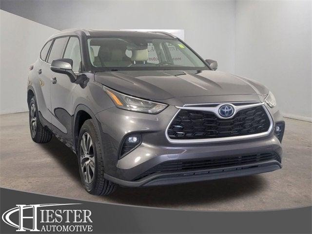 2022 Toyota Highlander Hybrid XLE