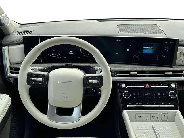 2025 Hyundai Santa Fe Limited - Photo 17