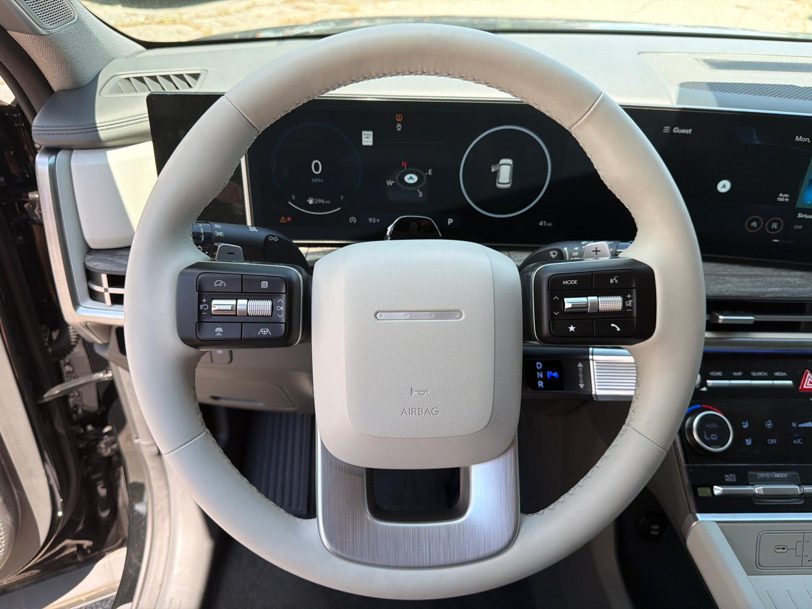 2025 Hyundai Santa Fe Limited - Photo 17