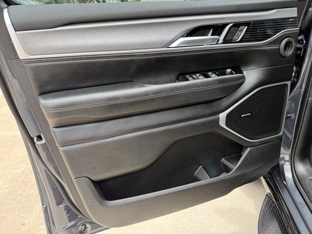 2025 Jeep Wagoneer Series II Carbide 4x4