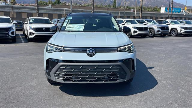 2025 Volkswagen Taos 1.5T SE Black