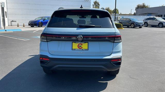 2025 Volkswagen Taos 1.5T SE Black