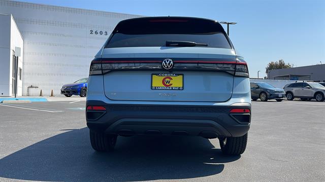2025 Volkswagen Taos 1.5T SE Black