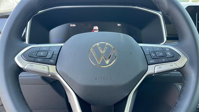 2025 Volkswagen Taos 1.5T SE Black