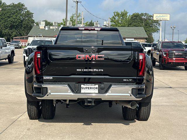 2025 GMC Sierra 3500HD 4WD Crew Cab Long Bed SLT