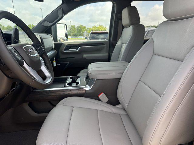 2025 GMC Sierra 3500HD 4WD Crew Cab Long Bed SLT