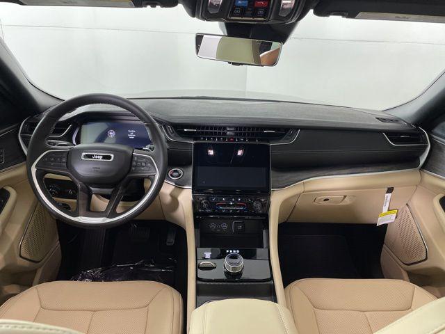 2025 Jeep Grand Cherokee L Limited 4x4