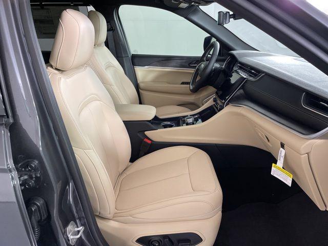 2025 Jeep Grand Cherokee L Limited 4x4