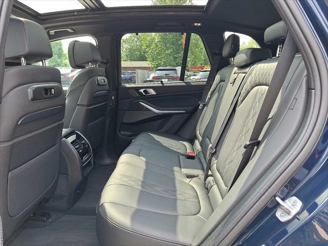 2025 BMW X5 M60i