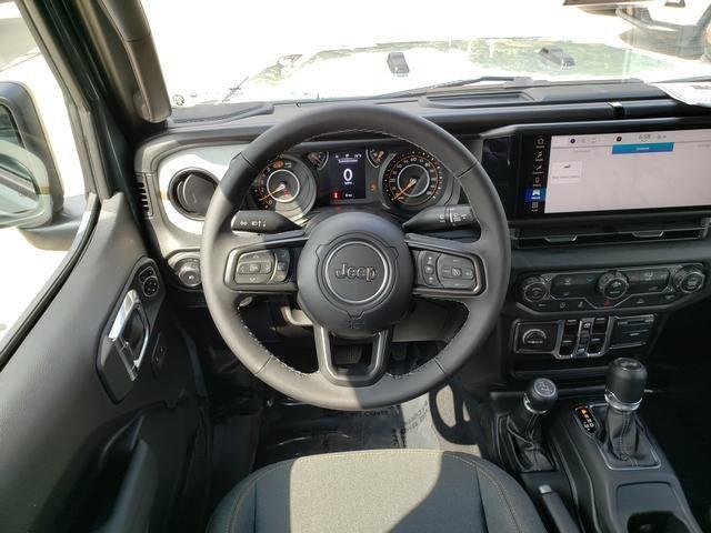 2025 Jeep Wrangler 4-Door Summit 4x4