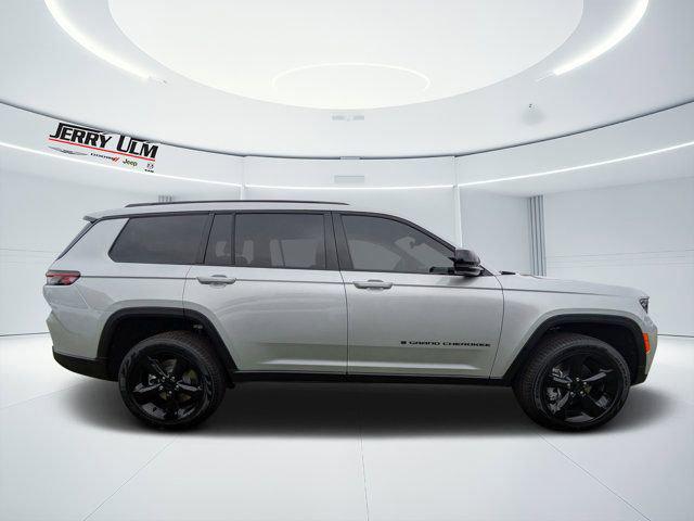 2025 Jeep Grand Cherokee GRAND CHEROKEE L LIMITED 4X2