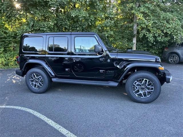 2025 Jeep Wrangler 4-Door Sahara 4x4