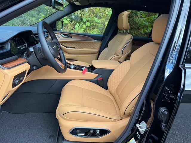 2025 Jeep Grand Cherokee Summit Reserve 4x4