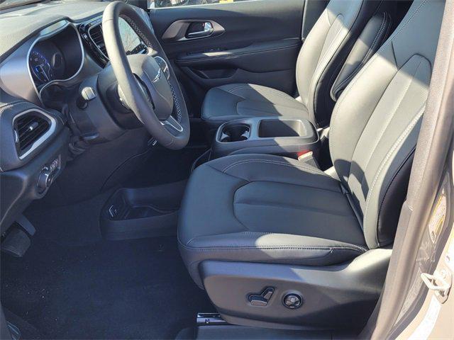 2025 Chrysler Pacifica PACIFICA SELECT