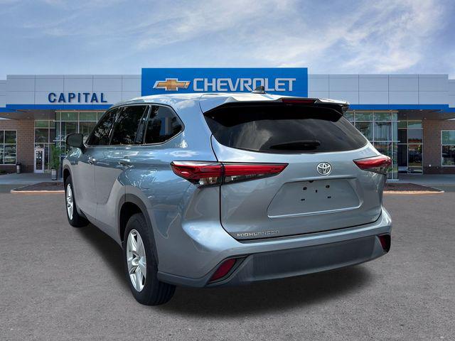 2022 Toyota Highlander LE