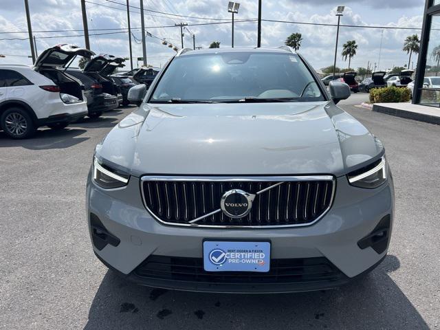 2024 Volvo XC40 B5 Plus Bright Theme