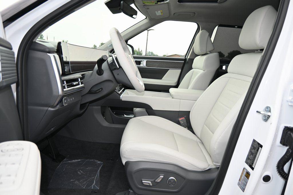2026 Hyundai Santa Fe Limited - Photo 13