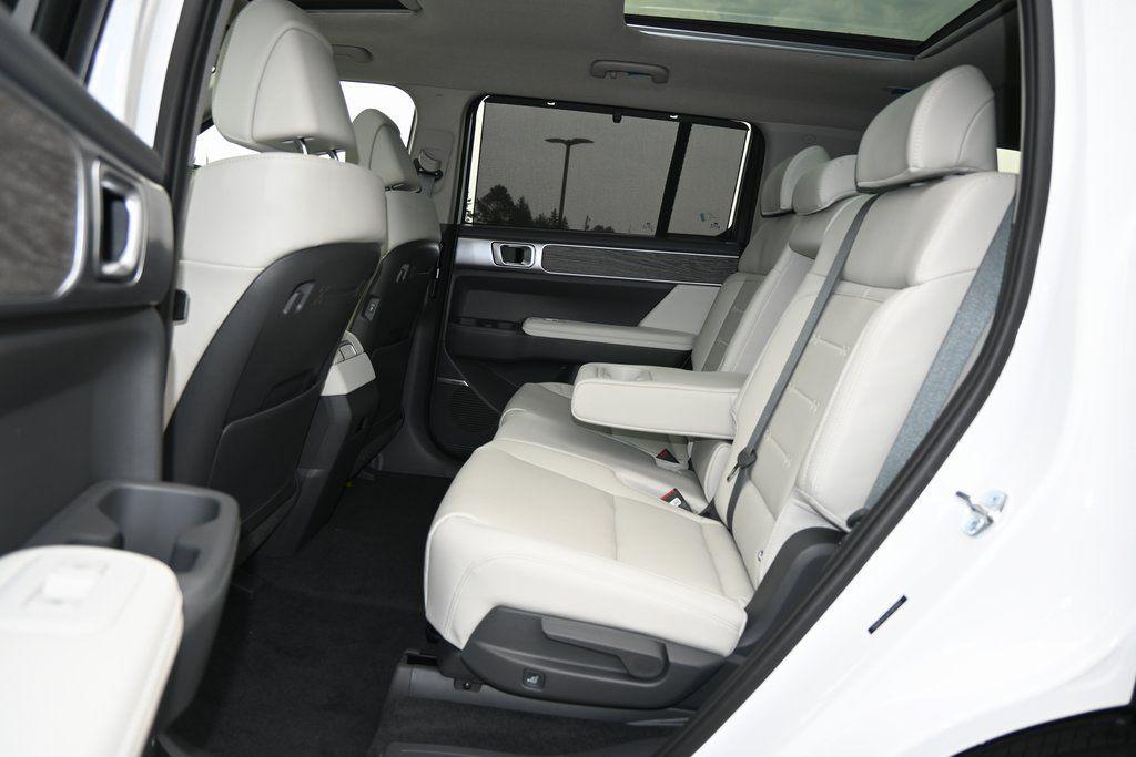 2026 Hyundai Santa Fe Limited - Photo 14