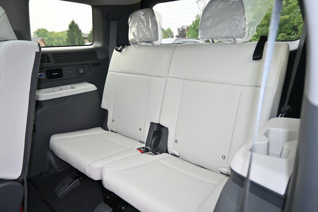 2026 Hyundai Santa Fe Limited - Photo 16