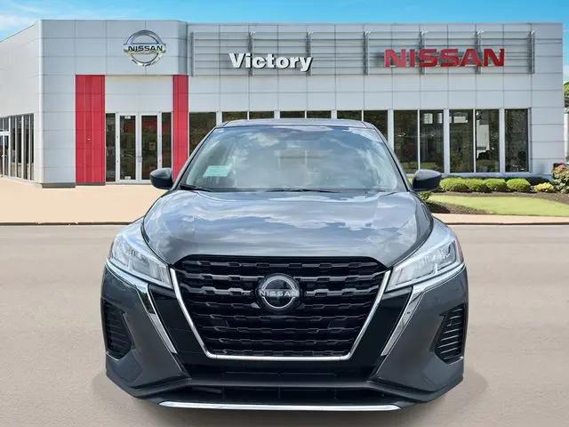 2025 Nissan Kicks S
