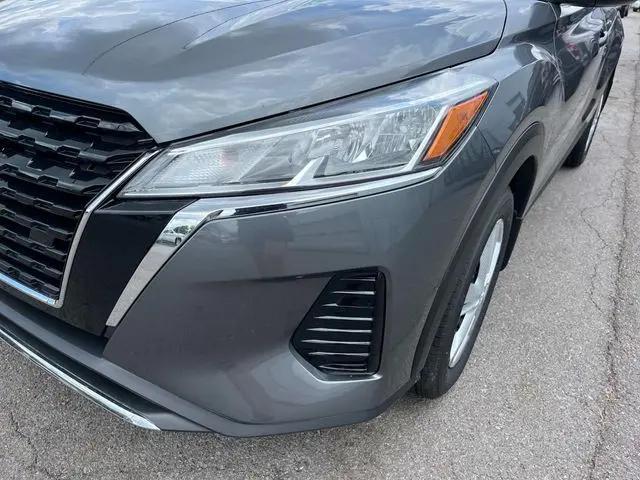 2025 Nissan Kicks S