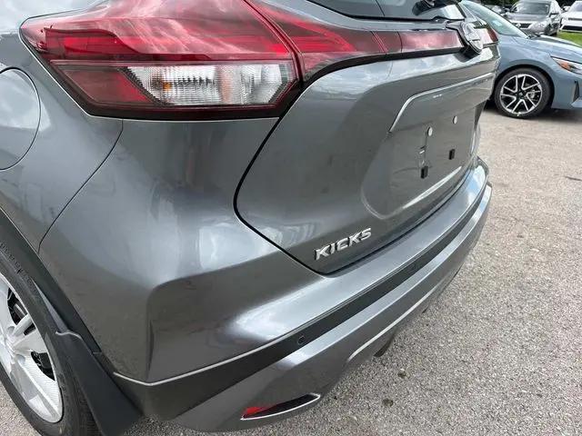2025 Nissan Kicks S