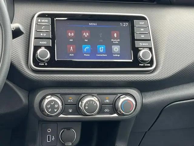2025 Nissan Kicks S