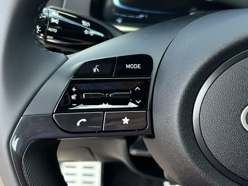 2025 Hyundai Elantra SEL - Photo 13