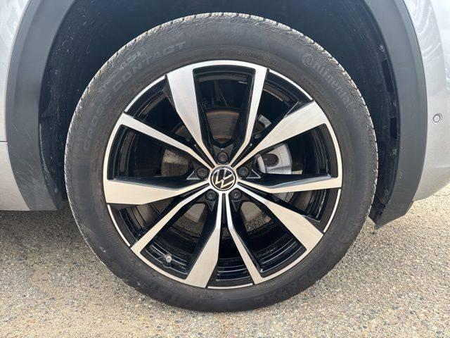 2025 Volkswagen Atlas Cross Sport 2.0T SEL Premium R-Line