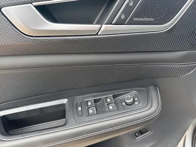 2025 Volkswagen Atlas Cross Sport 2.0T SEL Premium R-Line